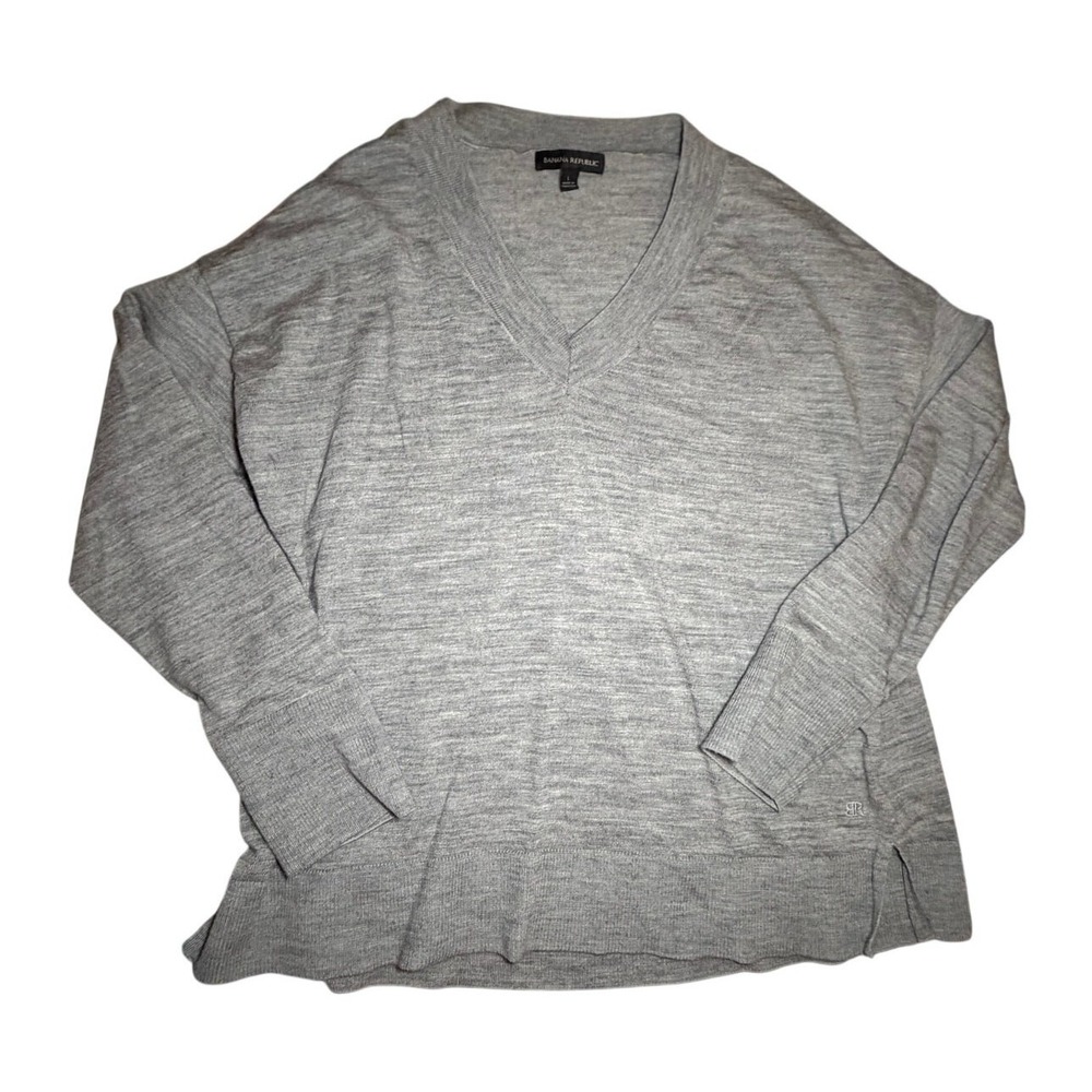 Banana Republic Sweater Gray Large Merino Wool V-Neck Minimalist Work Office